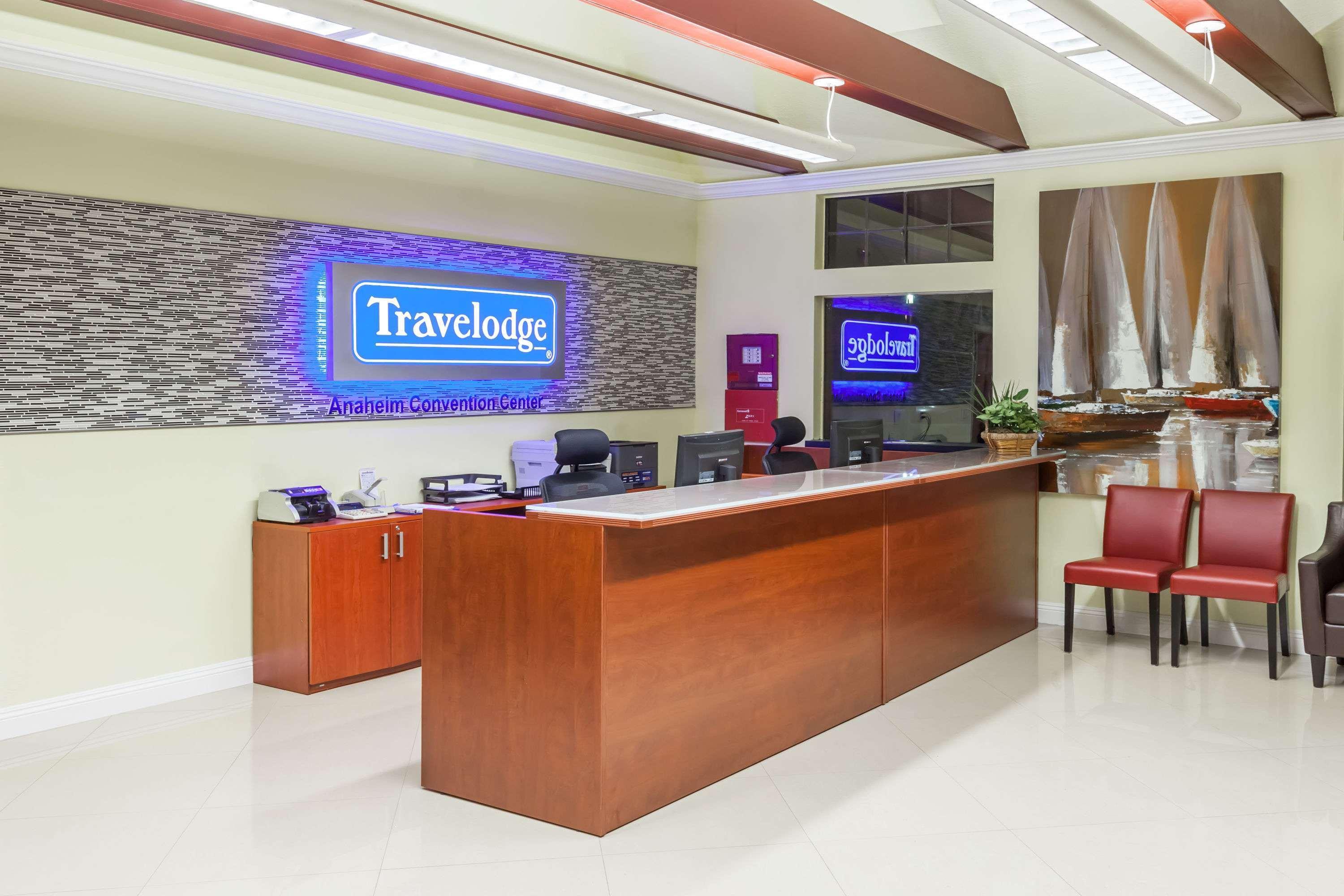 Ramada By Wyndham Anaheim Convention Center Hotell Exteriör bild