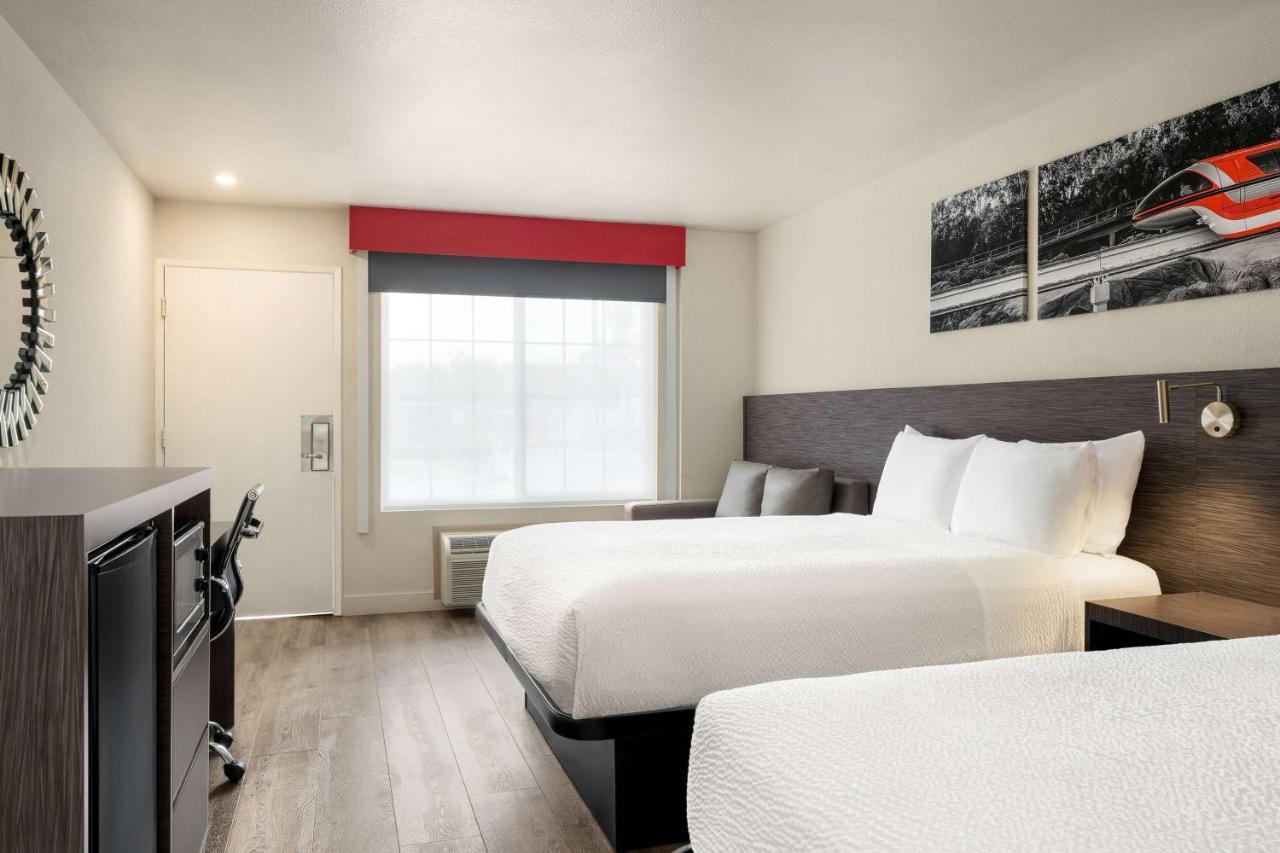 Ramada By Wyndham Anaheim Convention Center Hotell Exteriör bild